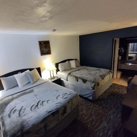 סטילווטר Hotel 2 Queen Beds Hotel Room 126 Wi-Fi Booking מראה חיצוני תמונה